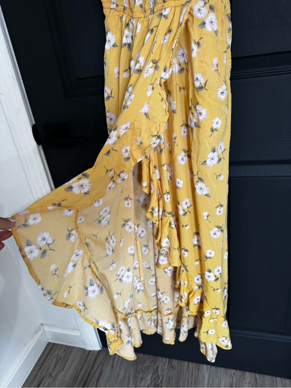 Hollister Yellow Floral Smocked High-Low Sundress with Pockets - Size Small - Picture 4 of 7